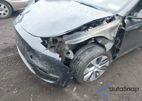 2024 Tesla Model Y Long Range Dual Motor All-Wheel Drive from USA, damaged, VIN 7SAYGDEE5RA252027